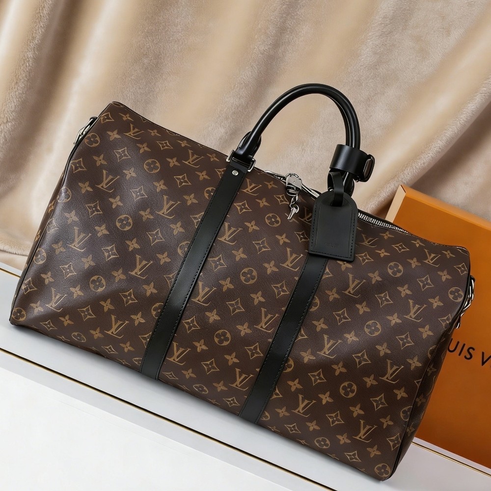 Louis Vuitton Keepall Bandoulière Bag